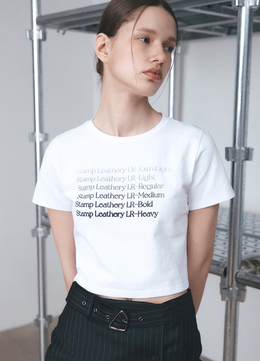 Font Stamp Crop T-shirt [WHITE]