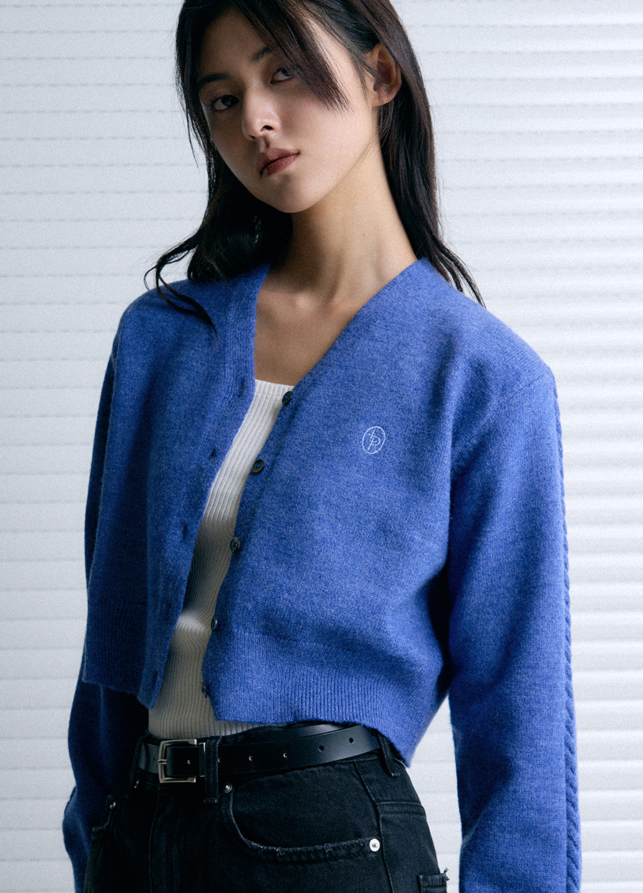 Line Cable Knit Crop-Cardigan [BERRY BLUE]
